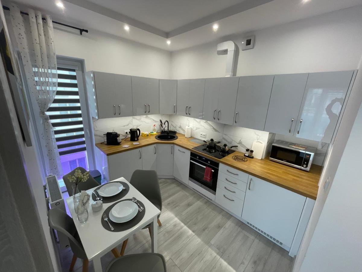 Apartament Nowoczesny Komfortowy Kustronia Z Garazem Balkonem Wanna Bielsko-Biala Bagian luar foto