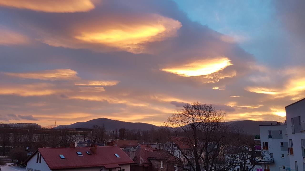 Apartament Nowoczesny Komfortowy Kustronia Z Garazem Balkonem Wanna Bielsko-Biala Bagian luar foto